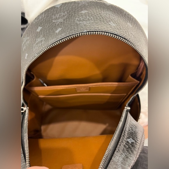 MCM logo men’s backpack - Picture 8 of 10